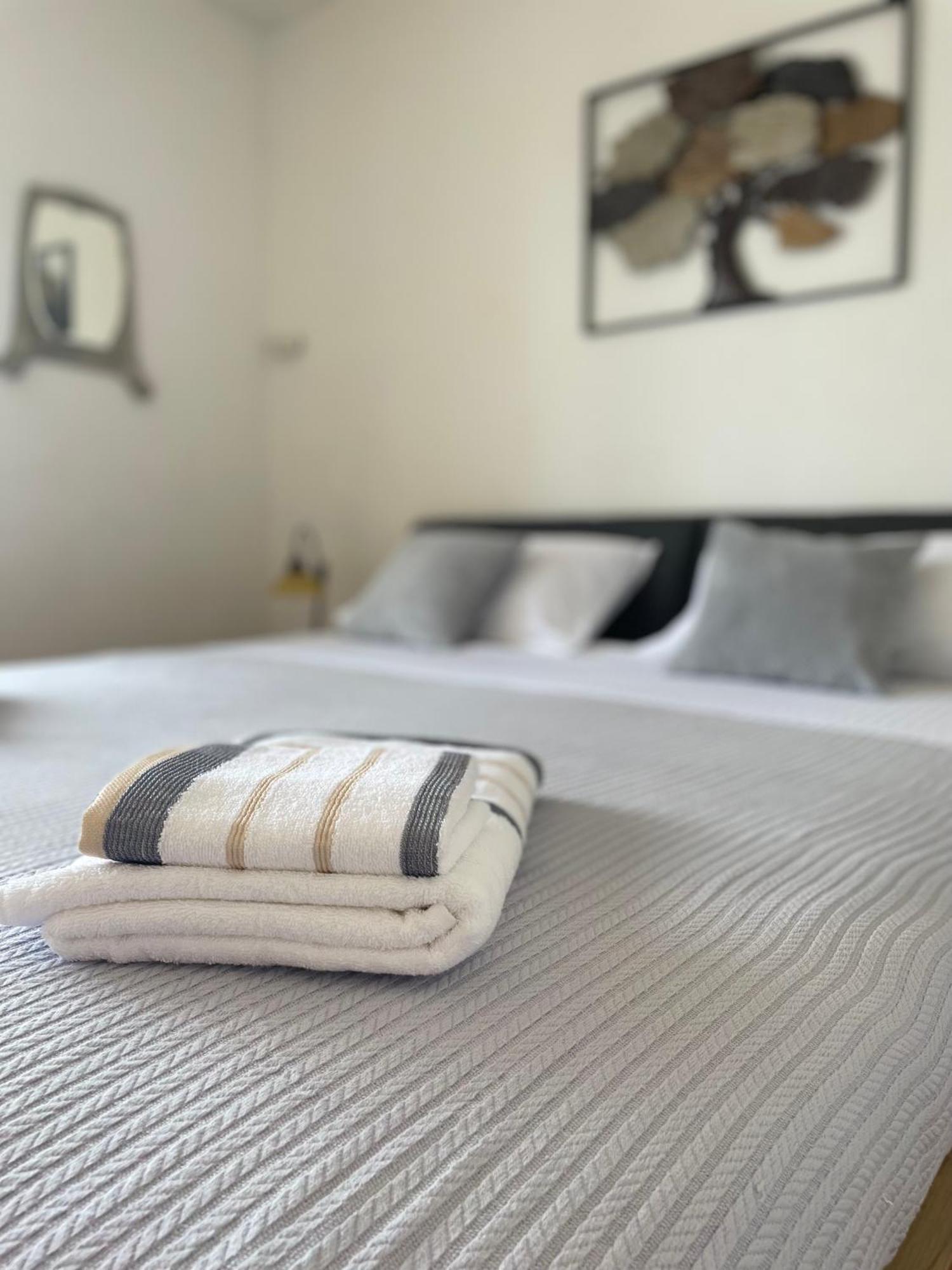 Dinka Old Town Apartment With Sea View Traù Esterno foto